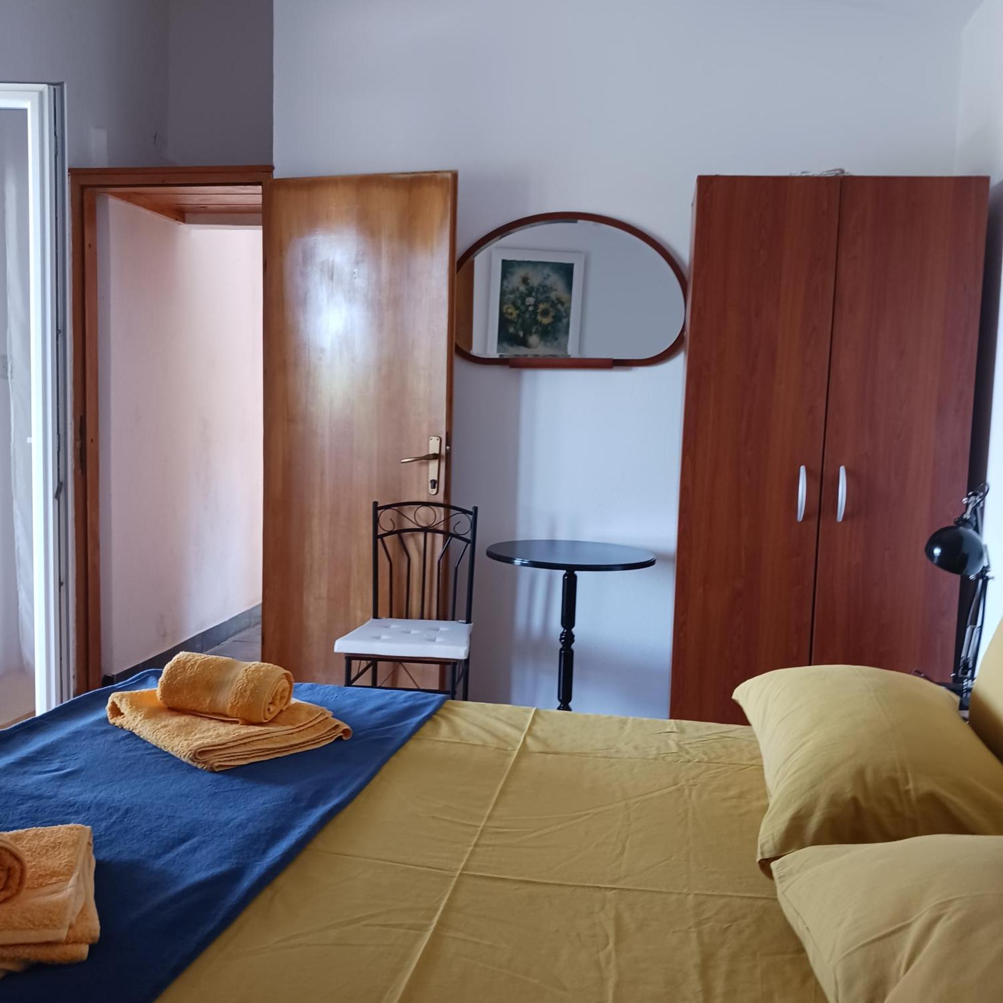 Apartments Elena & Damir 维斯 外观 照片